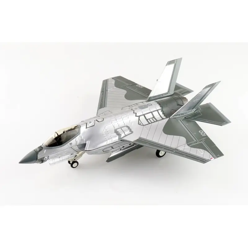 Gereduceerde Prijs F-35C 'Mirror Coating' XE-100 Amerikaanse marine, augustus 2022 Miniatuur
