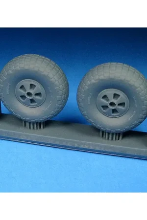Nieuw De Havilland Mosquito Slotted Mainwheels - Block Tread