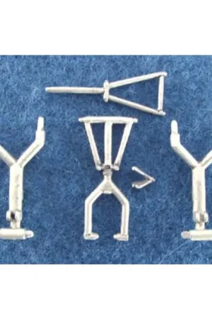 Must-Have Douglas DC-6B Super Cloudmaster Landing Gear (designed to be used with Heller kits)
