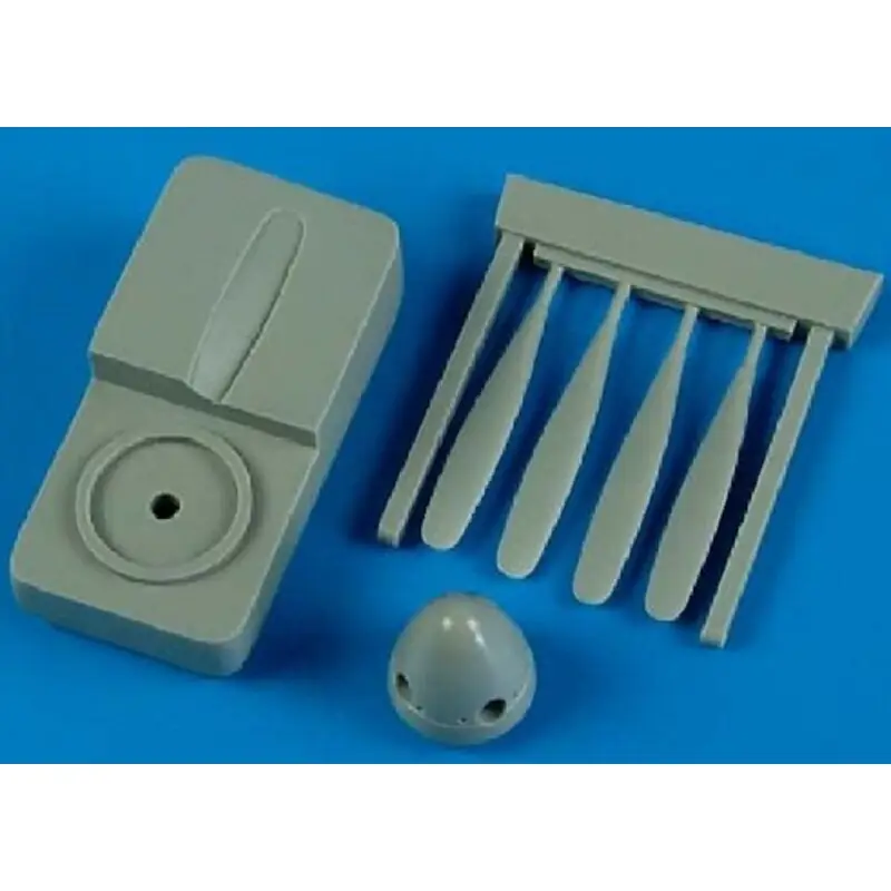 North-American P-51D/P-51K Mustang propeller w/tool (designed to be used with Tamiya kits) Seizoensaanbieding