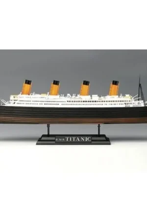 RMS Titanic Centenary Anniversary Edition Schaalmodel Exclusieve Aanbieding