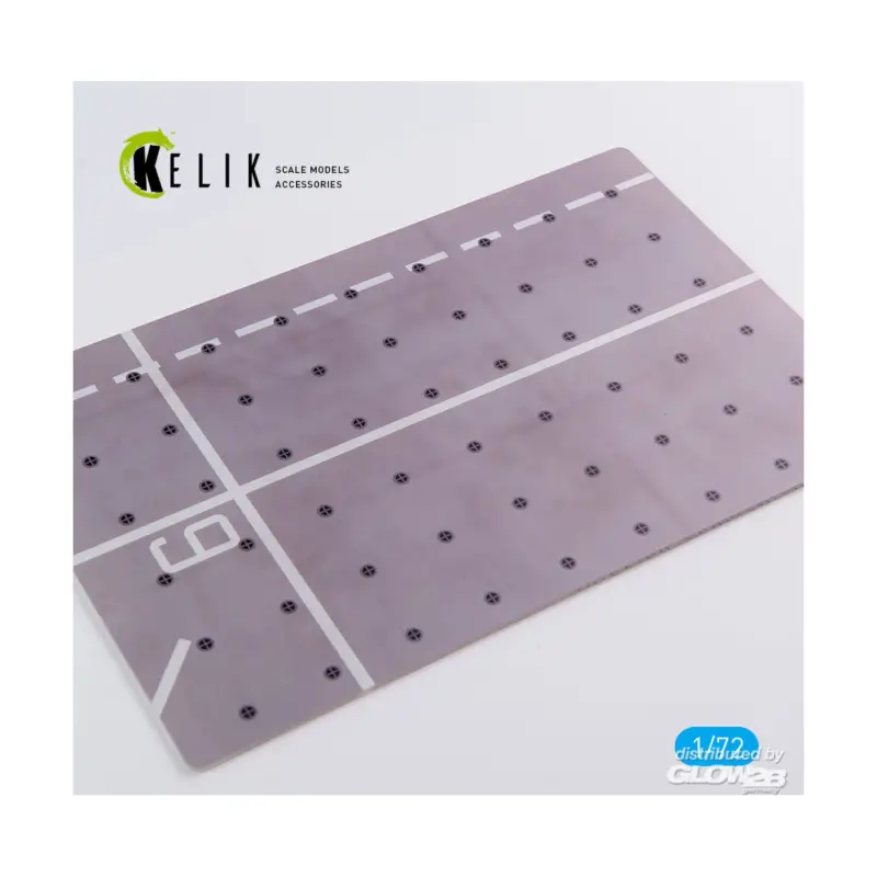 Beperkte Voorraad HMS Queen Elizabeth R08 type 2 - Base - Acrylic 3 mm (280 x 180 mm) (170 g)