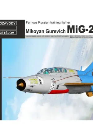 Koopje Mikoyan MiG-21UM Schaalmodel