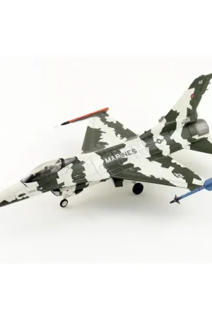 Favoriet F-16N 'Adversaries' US Navy Weapons School 1990s Miniatuur
