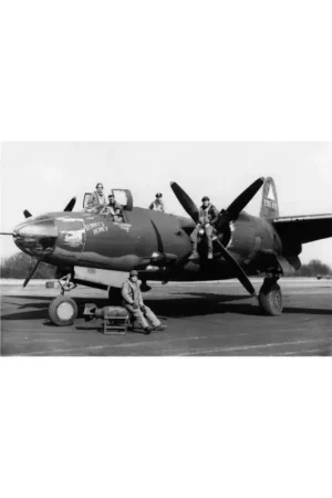Icm 48327 airfield model of the american bomber group 1/48 Schaalmodel Koop Online