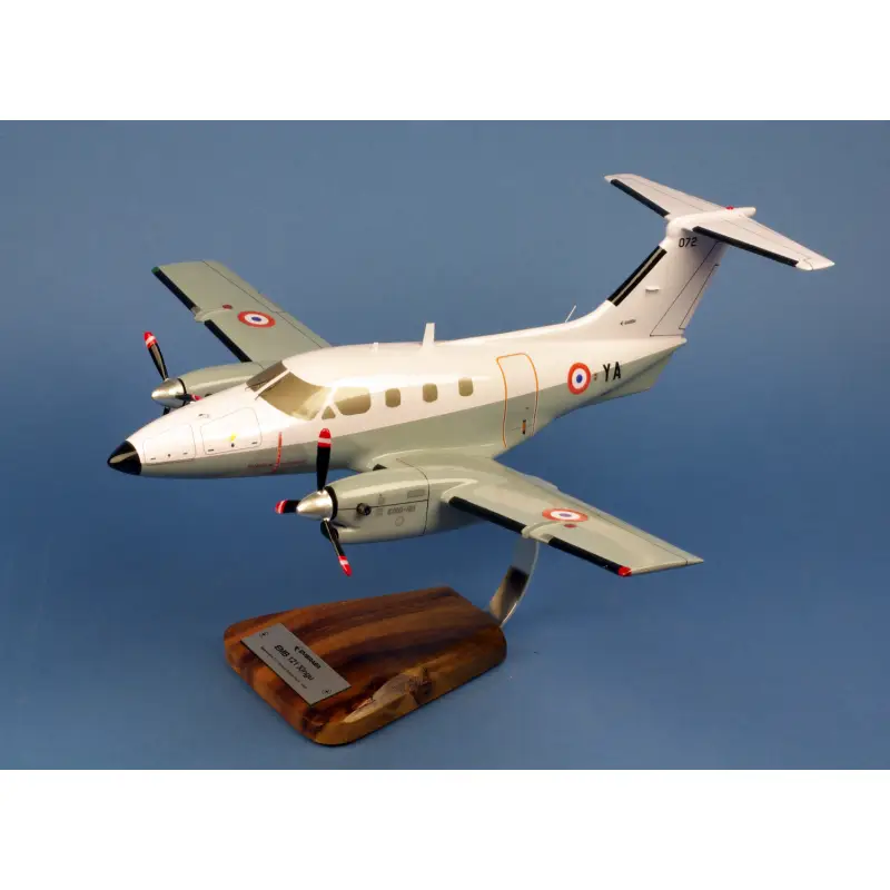 Exclusieve Aanbieding Embraer 121 Xingu Miniatuur