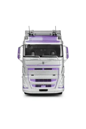 Snelle Levering Volvo trucks fh globetrotter xl silver & purple 2023 1/24 Miniatuurr