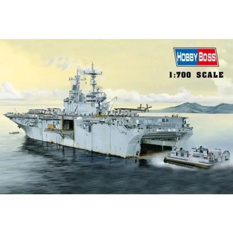 Beperkt Aanbod USS Essex LHD-2 Schaalmodel