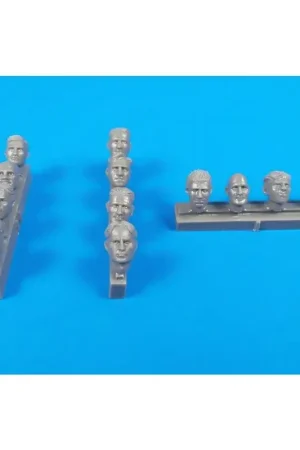 Laatste Kans Universal Pilot Heads - zonder hoofdbedekking (12 stuks) De set bestaat uit 12 stuks van verschillende koppen zonder hoofd bedek