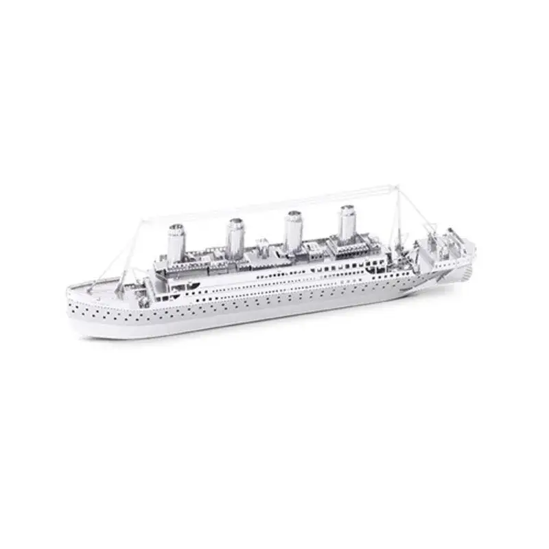 Bestseller MetalEarth Boten: TITANIC 13.37x3.96x2.28cm, metalen 3D-model met 2 vellen, op kaart 12x17cm, 14+