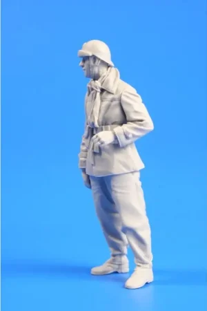 French WWII Tank Commander Lovely rendition of French tank commander (sculpted by Norbert Abraham) will bring extra life to new Gereduceerde Prijs