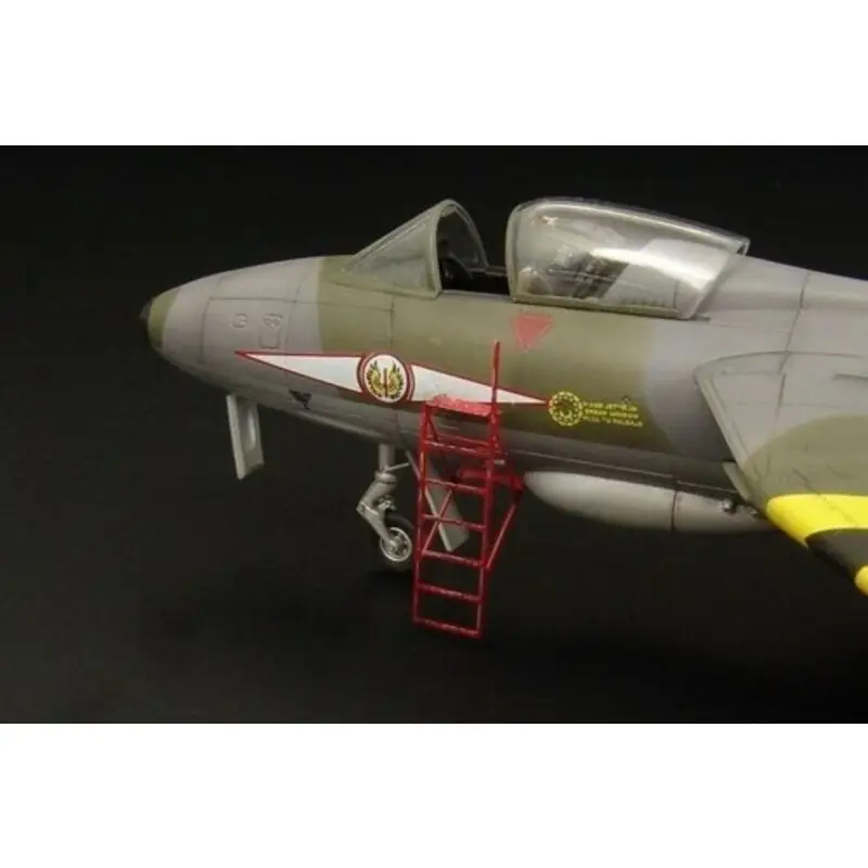 Step ladders for Hawker Hunter and Harrier Gratis Retour
