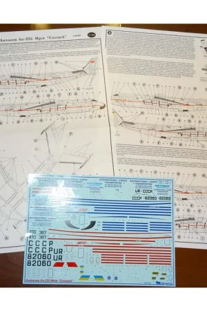 Sticker Antonov An-225 Mrija, 5 markeringsschema's uit de USSR en Oekraïense tijden (behalve het huidige Antonov Airlines-schema Flitsaanbieding