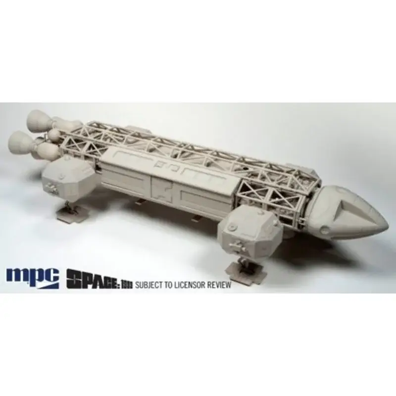 Space 1999 - Eagle Transporter. 1:2 Scale model of the Original Studio Model. 22 Long (Approx 54cm)Moulded in White & Clear&bull Flitsaanbieding