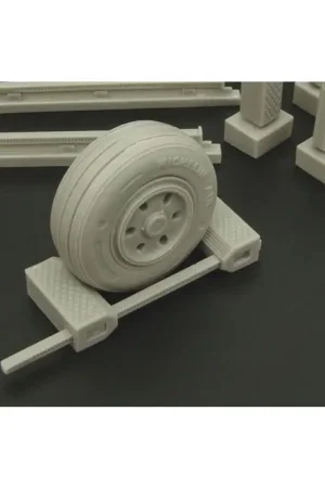 Lage Kosten US Navy wheel chocks (modern)