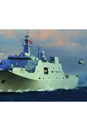 Gereduceerde Prijs PLA Navy Type 071 Amphibious Transport DockLPD Schaalmodel