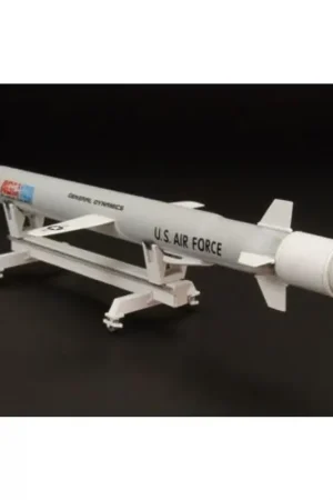 AGM-109 TOMAHAWK--Resin kit with PE parts and decals of US modern cruise missile Schaalmodel Premium