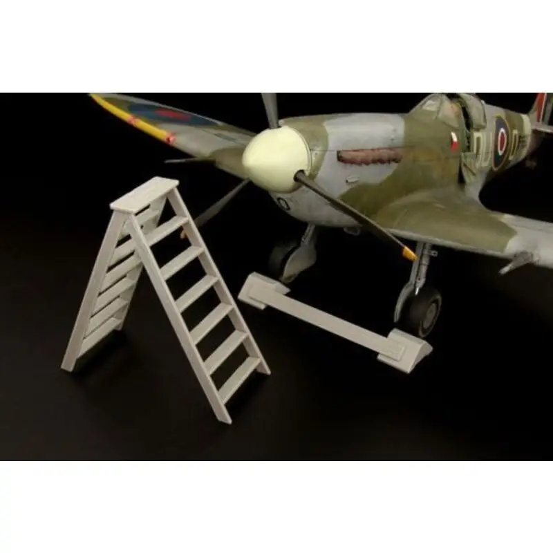 Speciale Aanbieding British wheel chock + ladder--PE/resin set (universal)