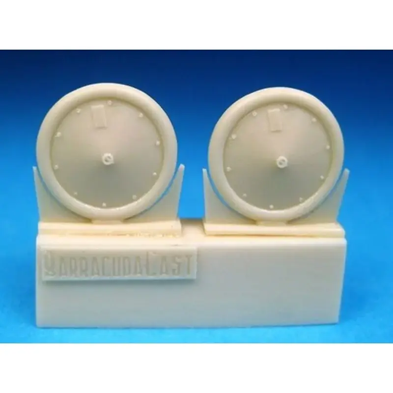 Laatste Versie Albatros D.Va and D.V mainwheels. This new set consists of one pair of super detailed resin wheels to replace the Eduard, Roden,