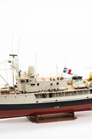 Bestel Nu Billing Boats Calypso houten scheepsmodel 1:45